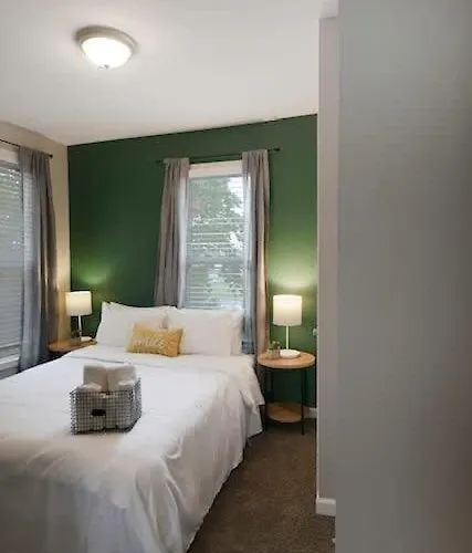 Housepitality - The Lilley Pad - Near Downtown Holiday home